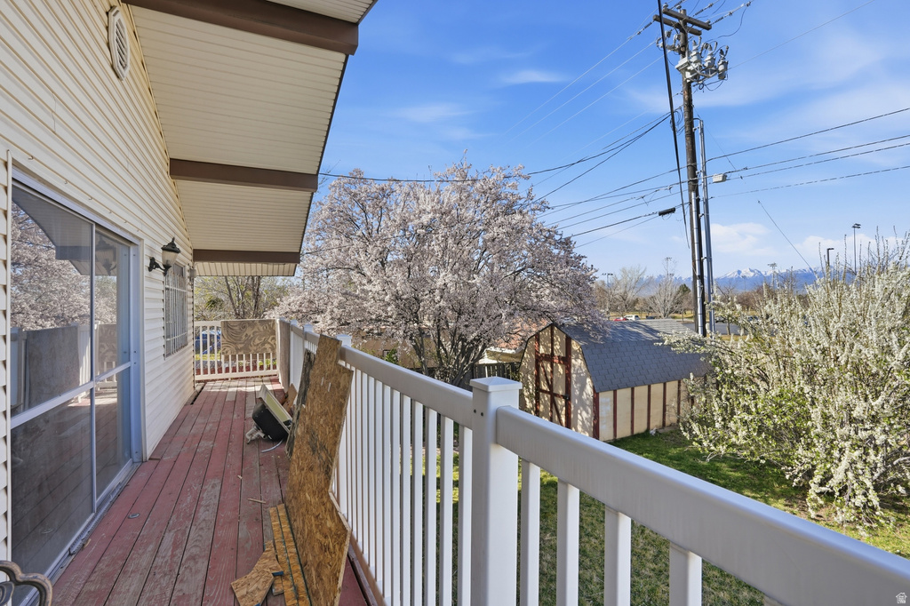 10106 S PEONY WAY Sandy, UT 84094