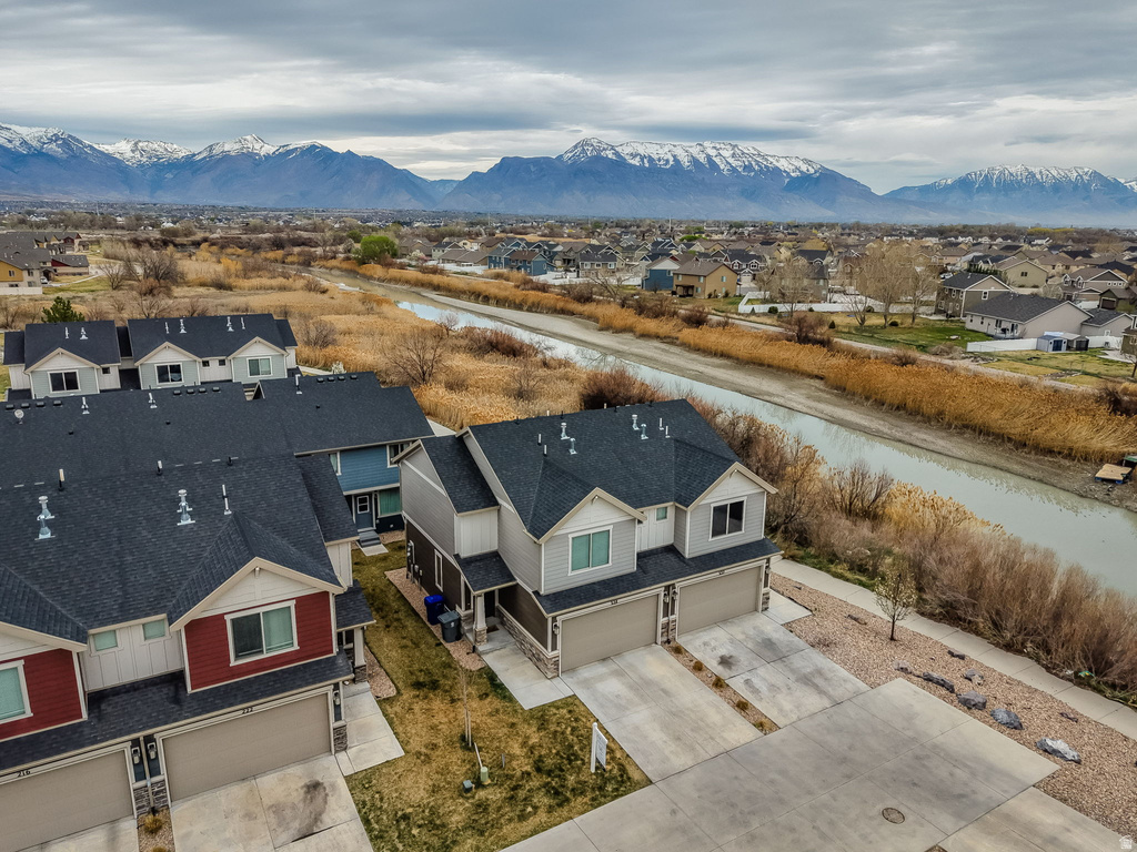 228 E HUMMINGBIRD CT Saratoga Springs, UT 84045