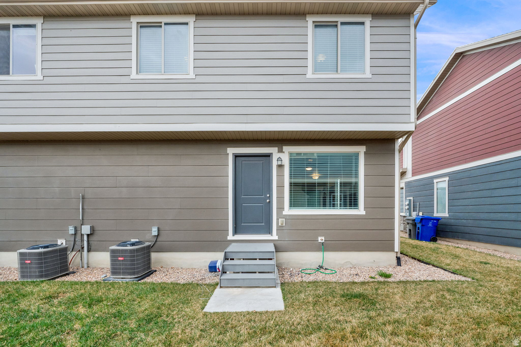 228 E HUMMINGBIRD CT Saratoga Springs, UT 84045