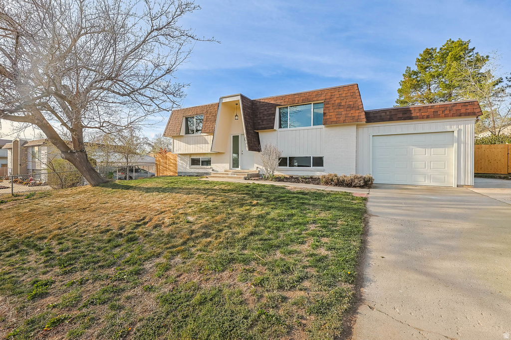 1105 E WEBSTER DR Sandy, UT 84094