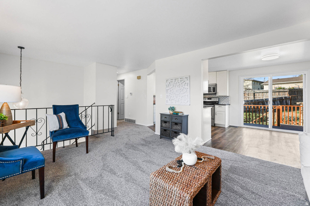 1105 E WEBSTER DR Sandy, UT 84094