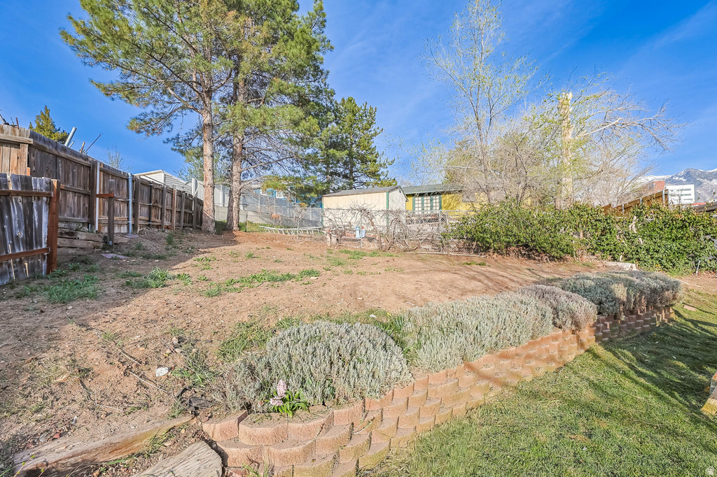 1105 E WEBSTER DR Sandy, UT 84094