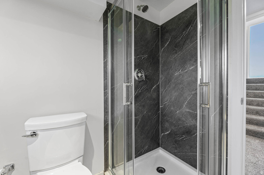 1105 E WEBSTER DR Sandy, UT 84094