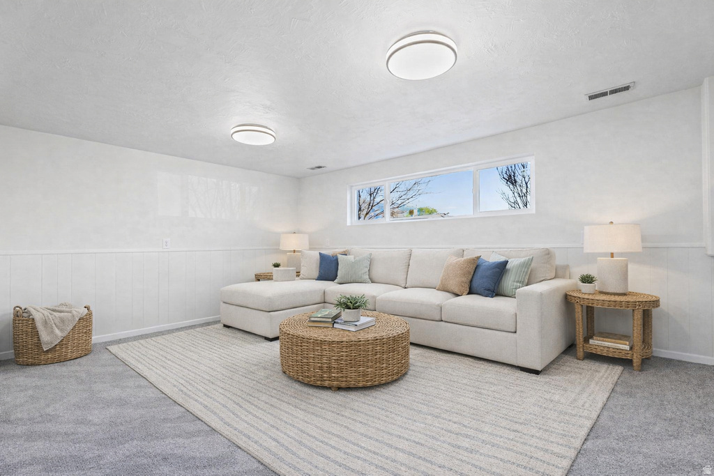 1105 E WEBSTER DR Sandy, UT 84094