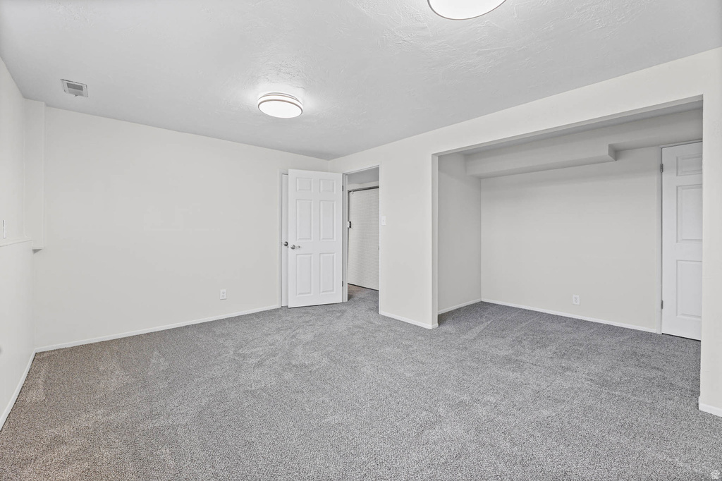 1105 E WEBSTER DR Sandy, UT 84094