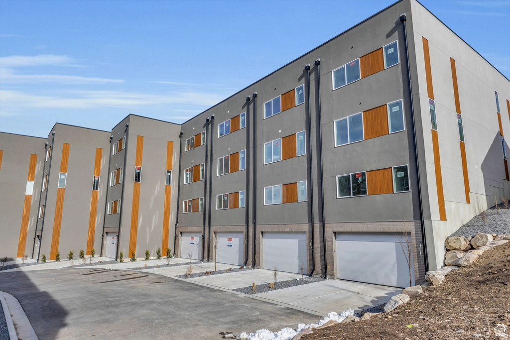 243 E BURCH PL South Ogden, UT 84405