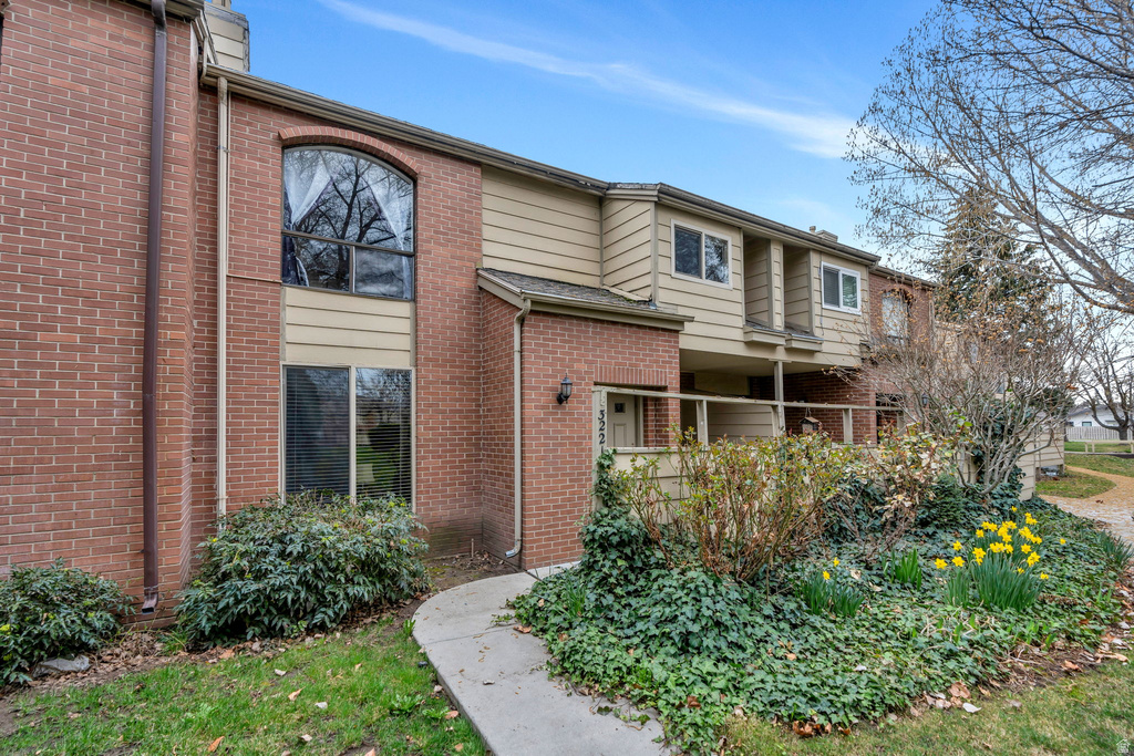 3221 SHADOWBROOK CIR Provo, UT 84604