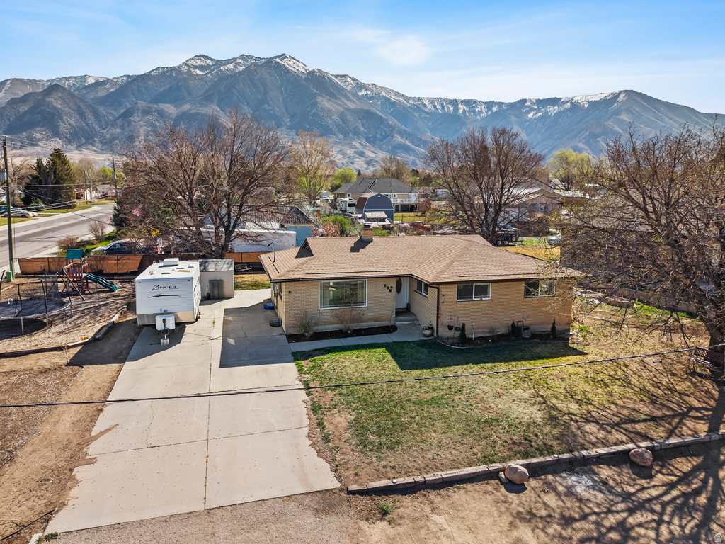 176 N 200 W Mona, UT 84645