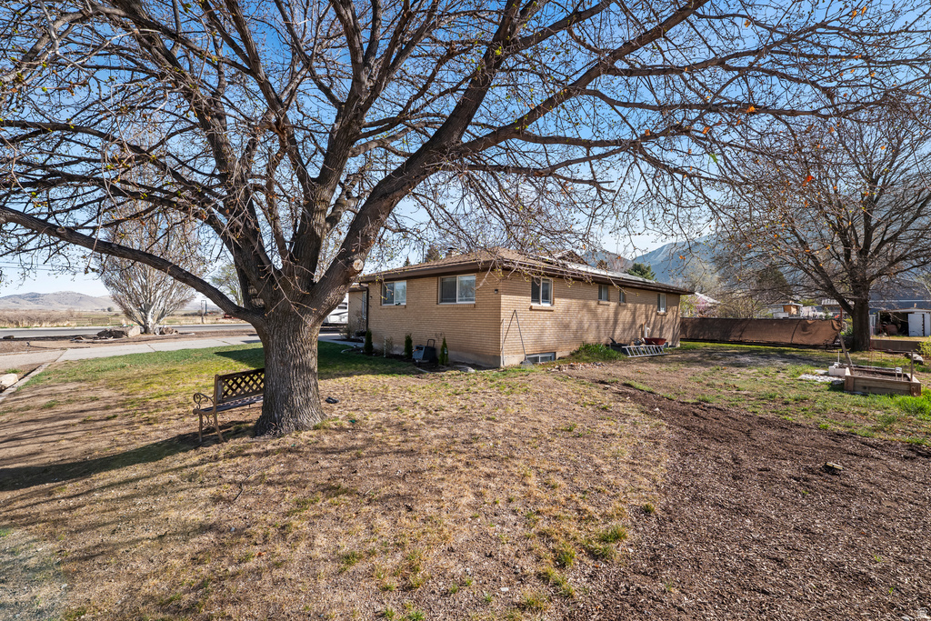176 N 200 W Mona, UT 84645