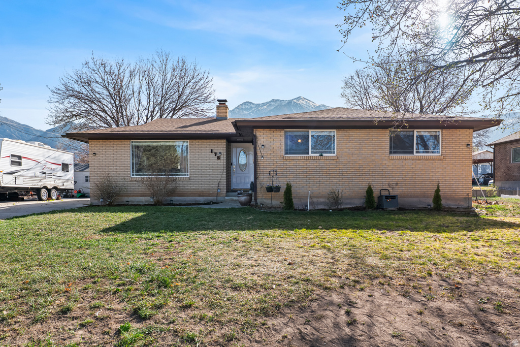 176 N 200 W Mona, UT 84645