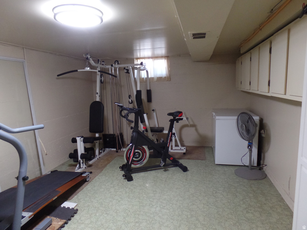 5572 S AVALON DR Murray, UT 84107