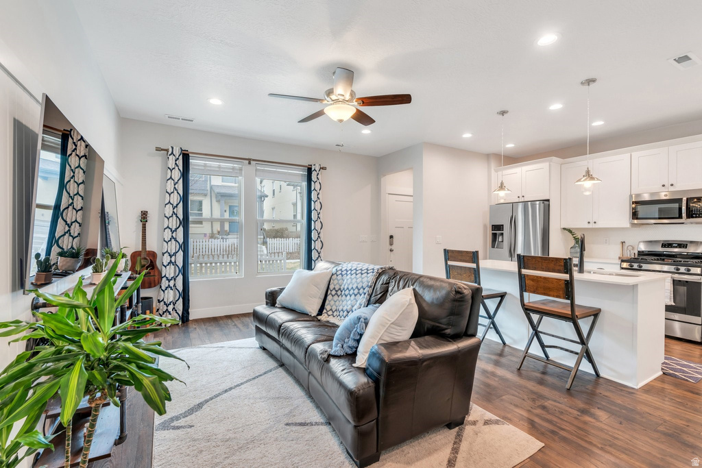 6376 W SUGARCANE DR South Jordan, UT 84009