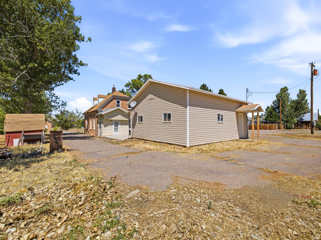 204 E 100 N photo 5