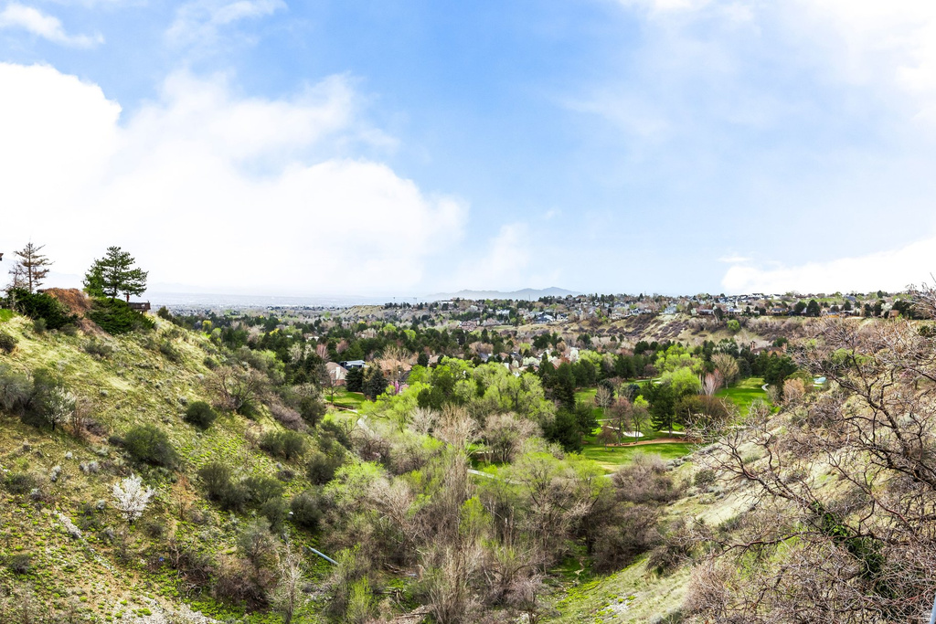 8626 S SCOTTISH DR Cottonwood Heights, UT 84093