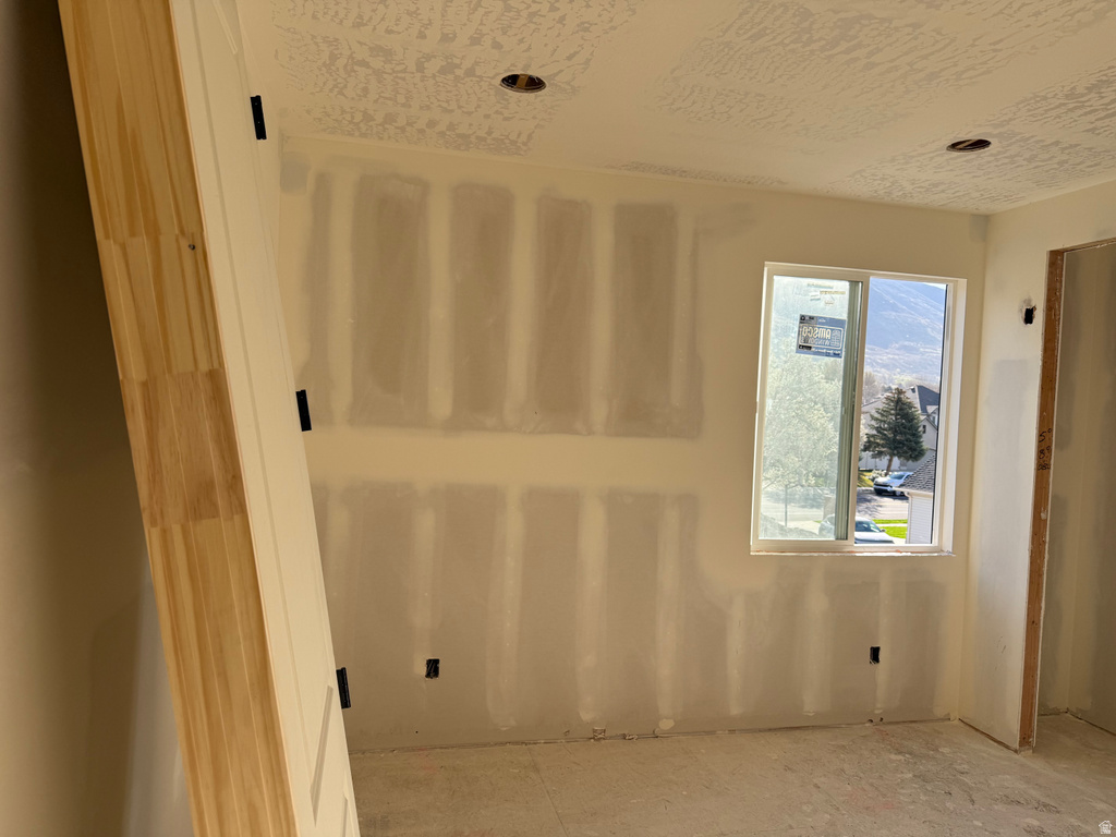 461 W SUMMERHILL LN Centerville, UT 84014