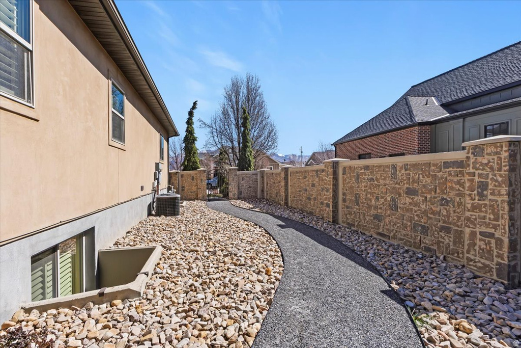 11438 S JACKSON DOWNS WAY South Jordan, UT 84095