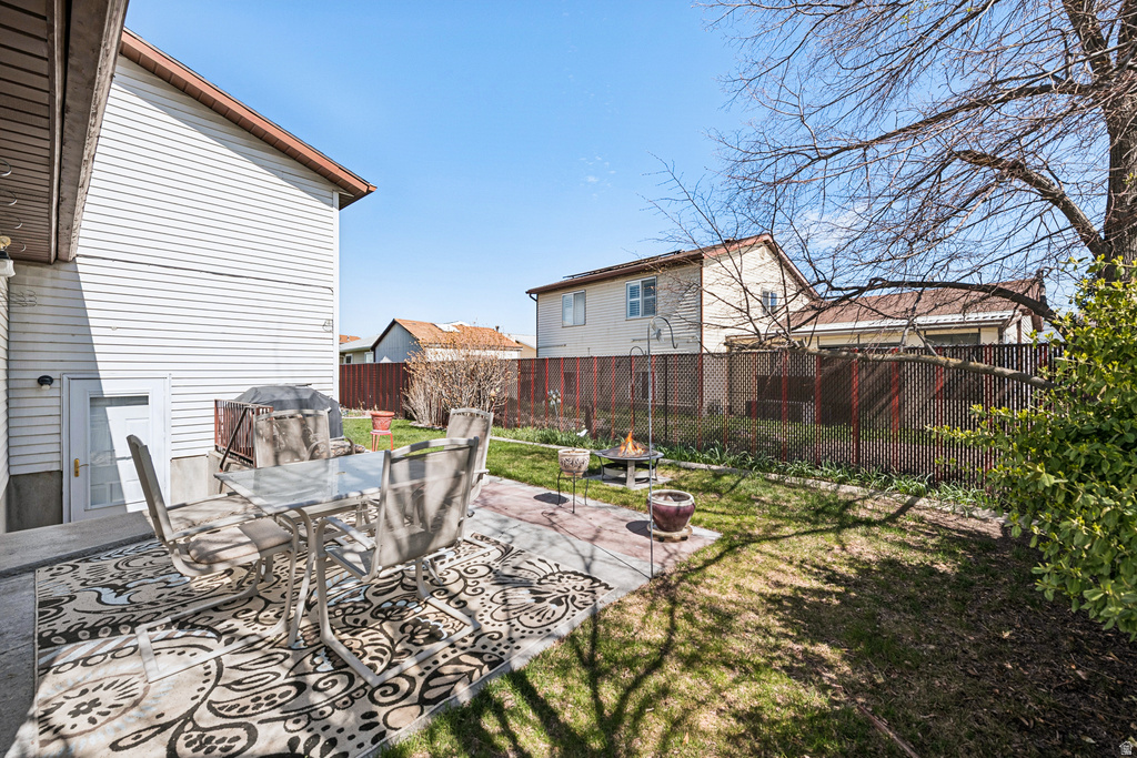 2961 S BURLINGAME DR West Valley City, UT 84120