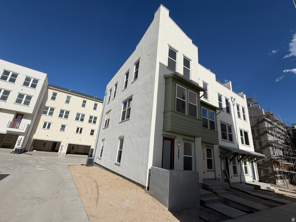 10997 S FREESTONE RD #110 South Jordan, UT 84009