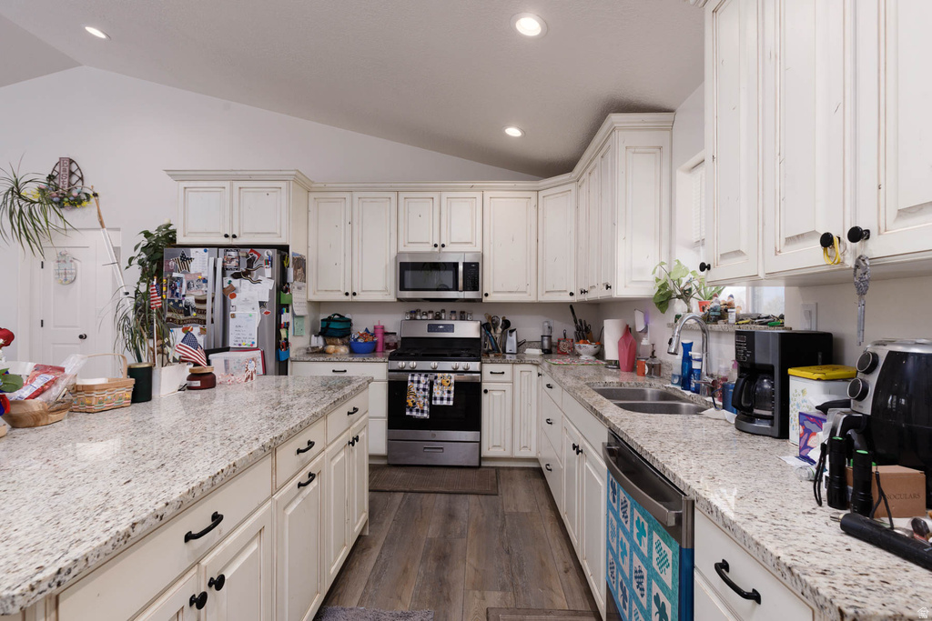 497 N 200 W Moroni, UT 84646