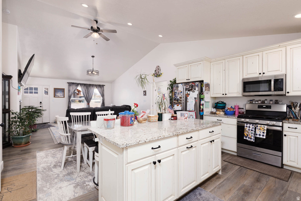 497 N 200 W Moroni, UT 84646