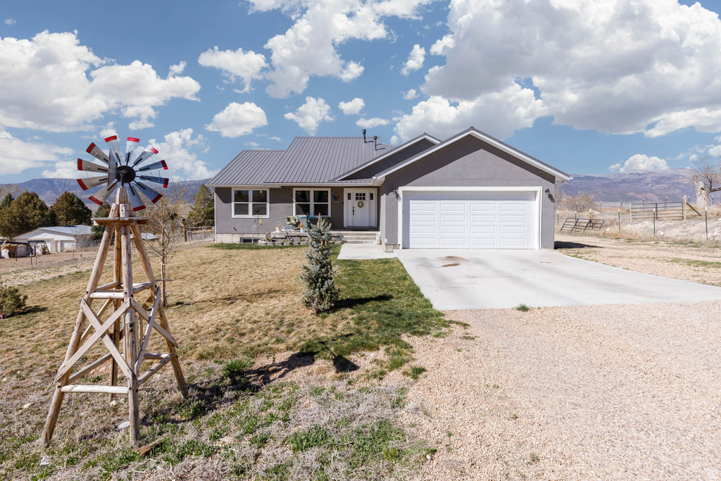 497 N 200 W Moroni, UT 84646