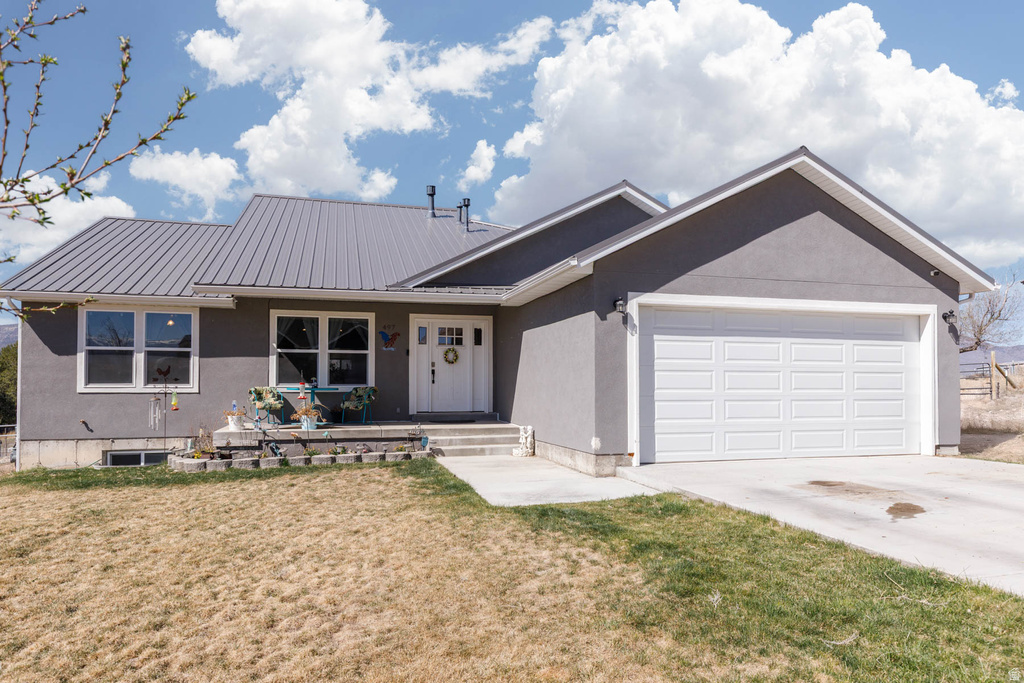 497 N 200 W Moroni, UT 84646