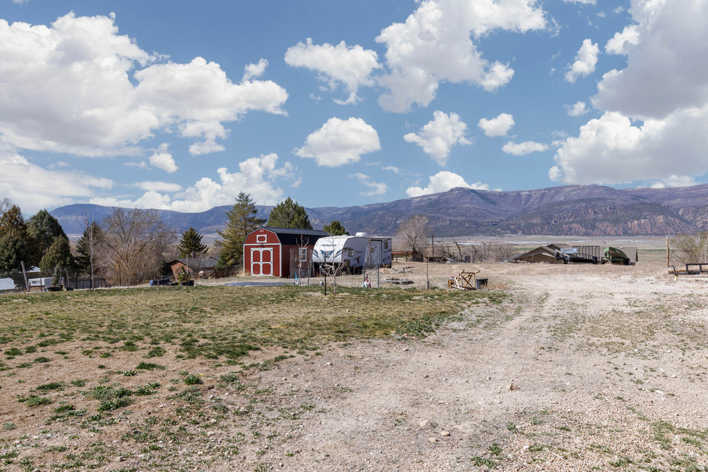 497 N 200 W Moroni, UT 84646