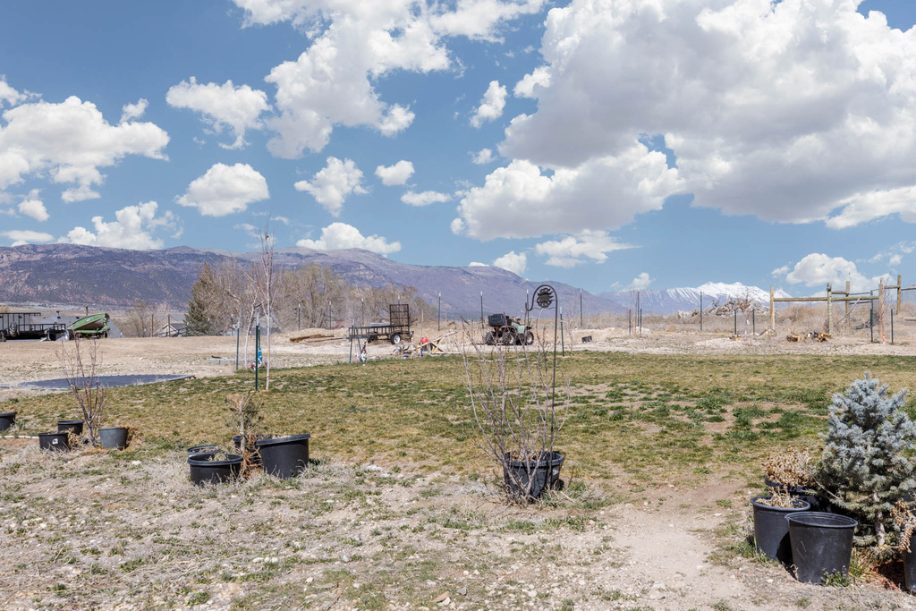 497 N 200 W Moroni, UT 84646