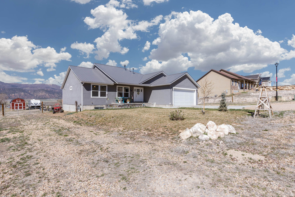 497 N 200 W Moroni, UT 84646