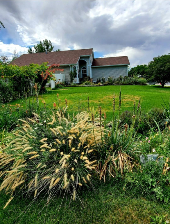 863 COUNTRY CLUB DR Stansbury Park, UT 84074