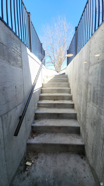 863 COUNTRY CLUB DR Stansbury Park, UT 84074