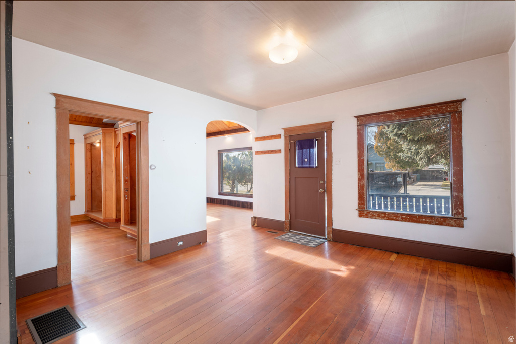 2297 S WINDSOR ST Salt Lake City, UT 84106