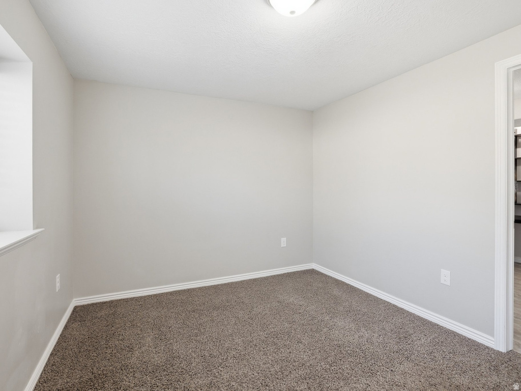 4540 W 5800 S Hooper, UT 84315