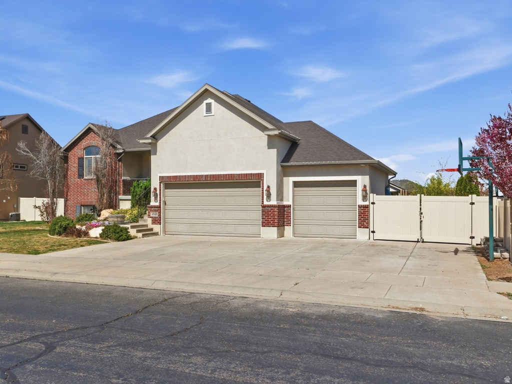 4540 W 5800 S Hooper, UT 84315