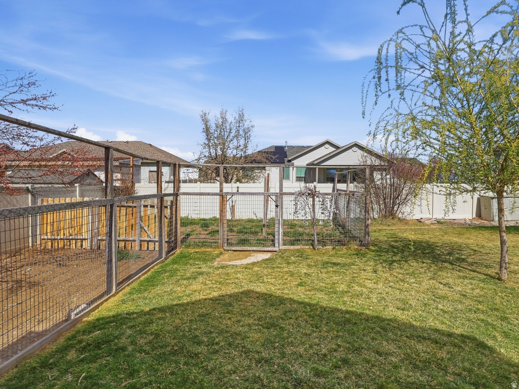 4540 W 5800 S Hooper, UT 84315
