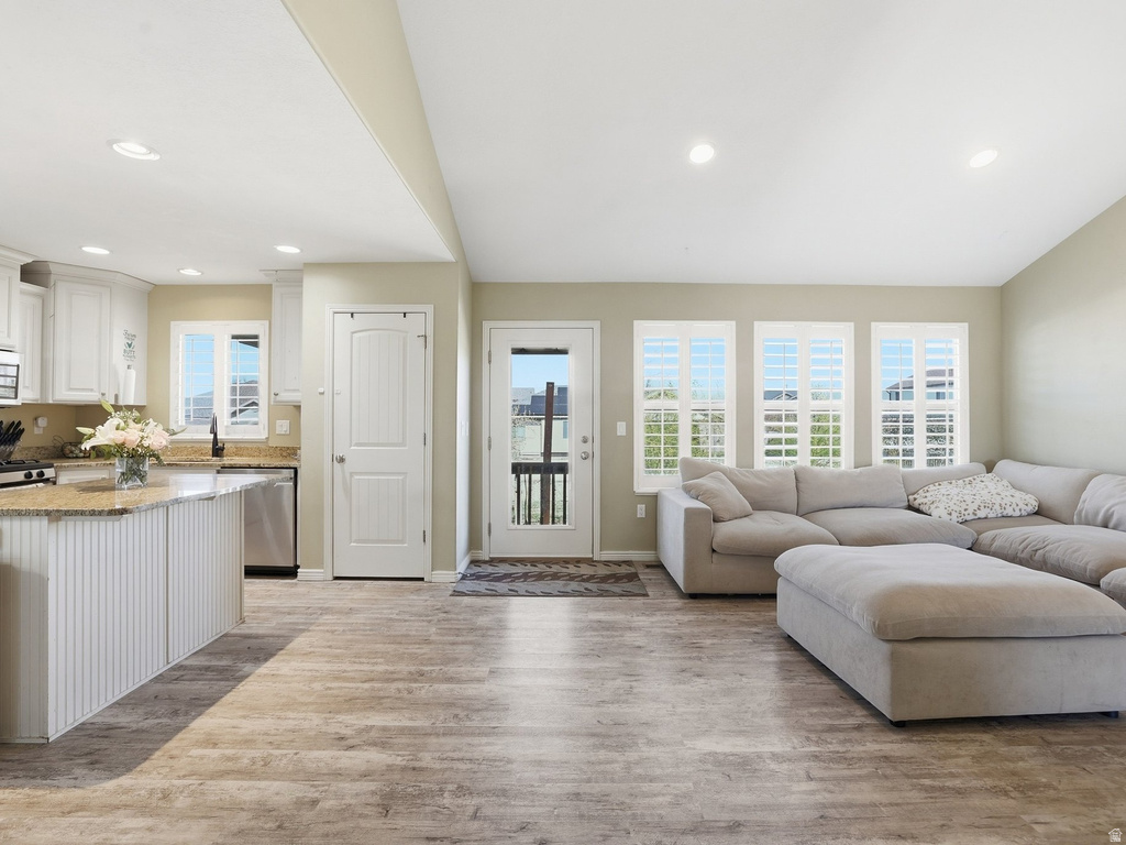 4540 W 5800 S Hooper, UT 84315