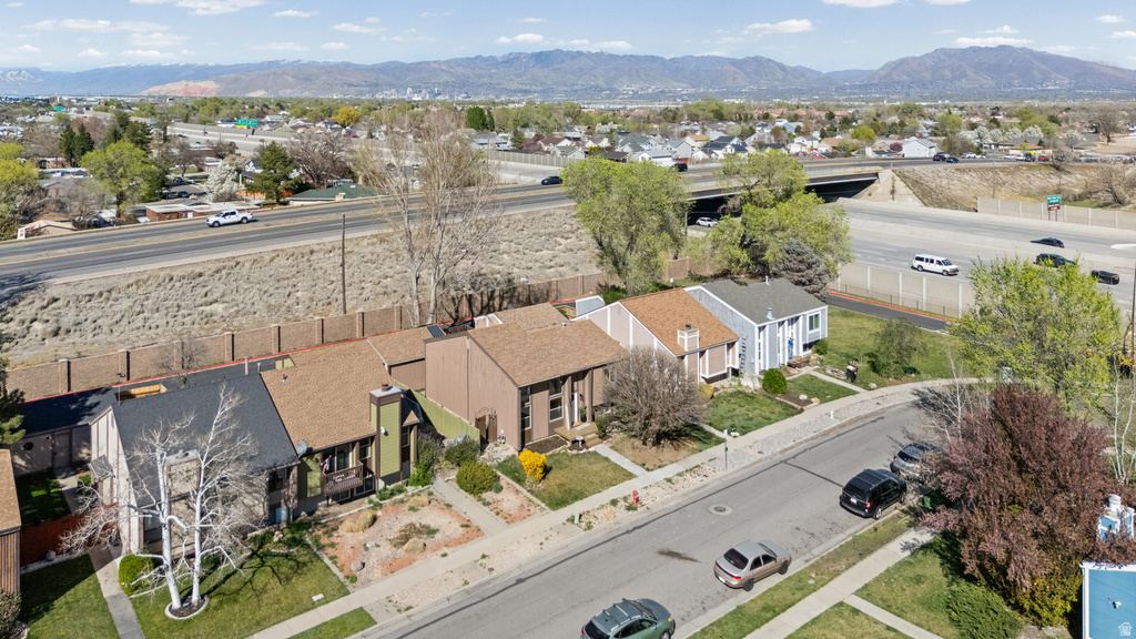 2426 W HARDROCK DR Taylorsville, UT 84129