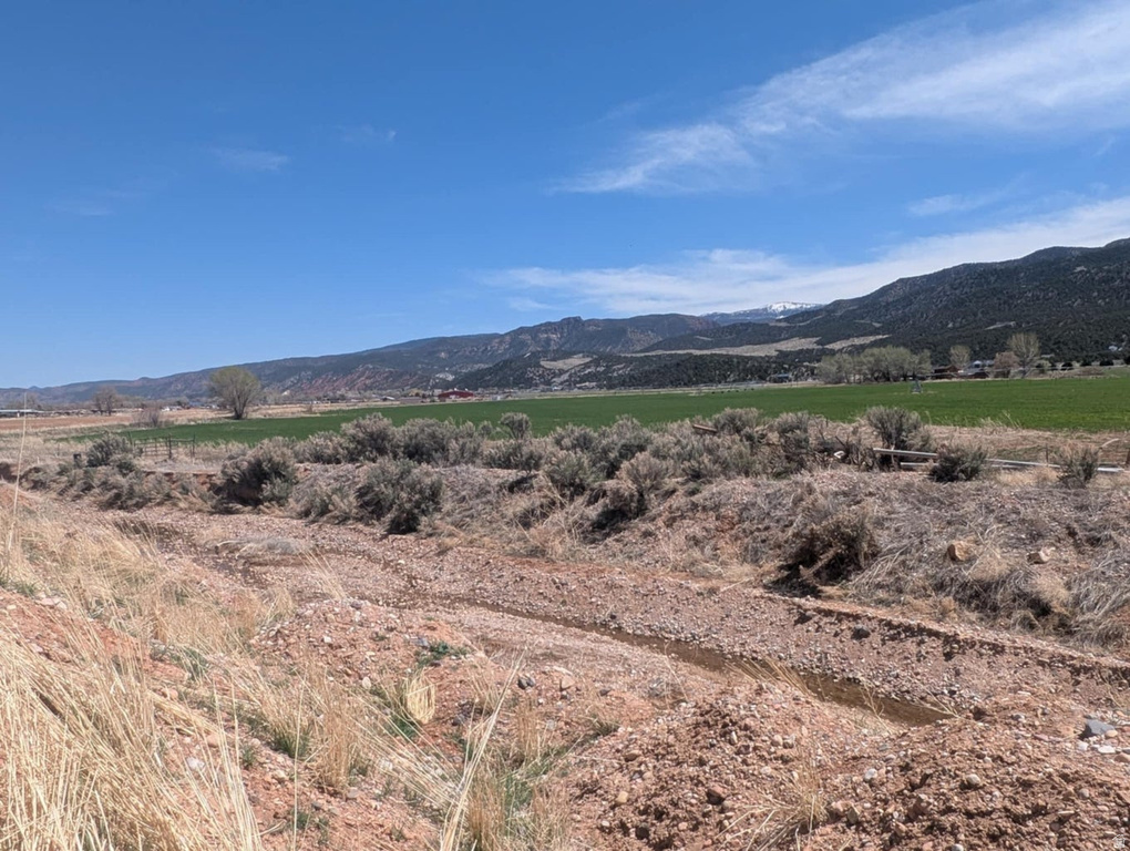 484 S 2200 W Parowan, UT 84761