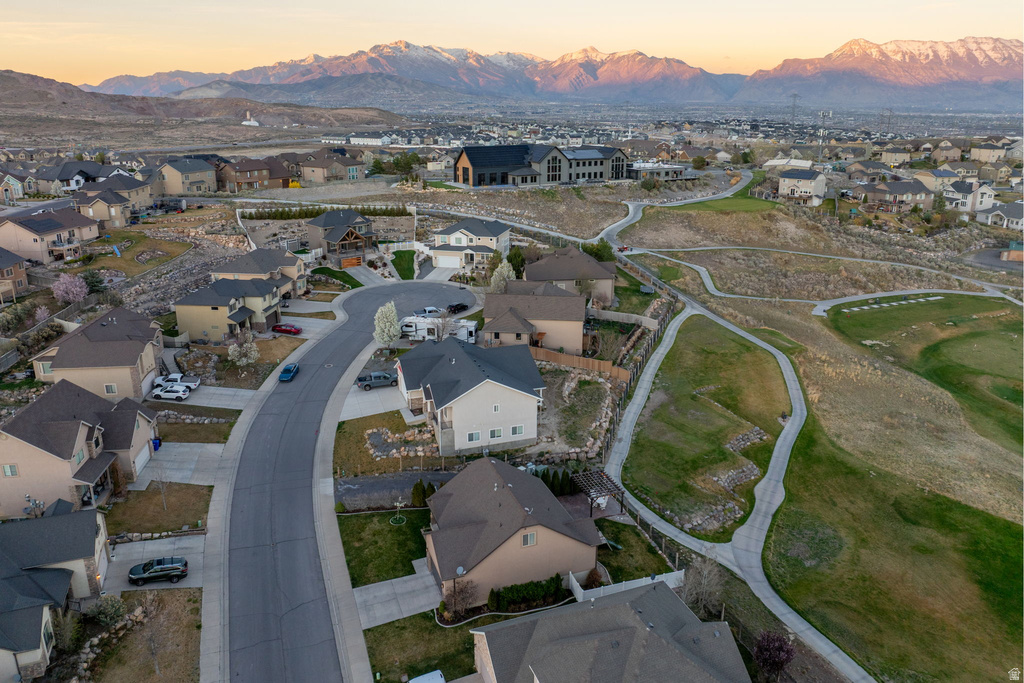 9032 N BARTON CREEK DR Eagle Mountain, UT 84005