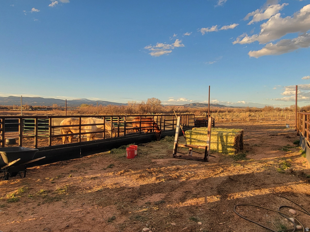 9755 E 4000 N Lapoint, UT 84039