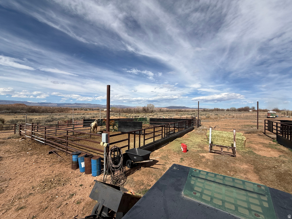 9755 E 4000 N Lapoint, UT 84039