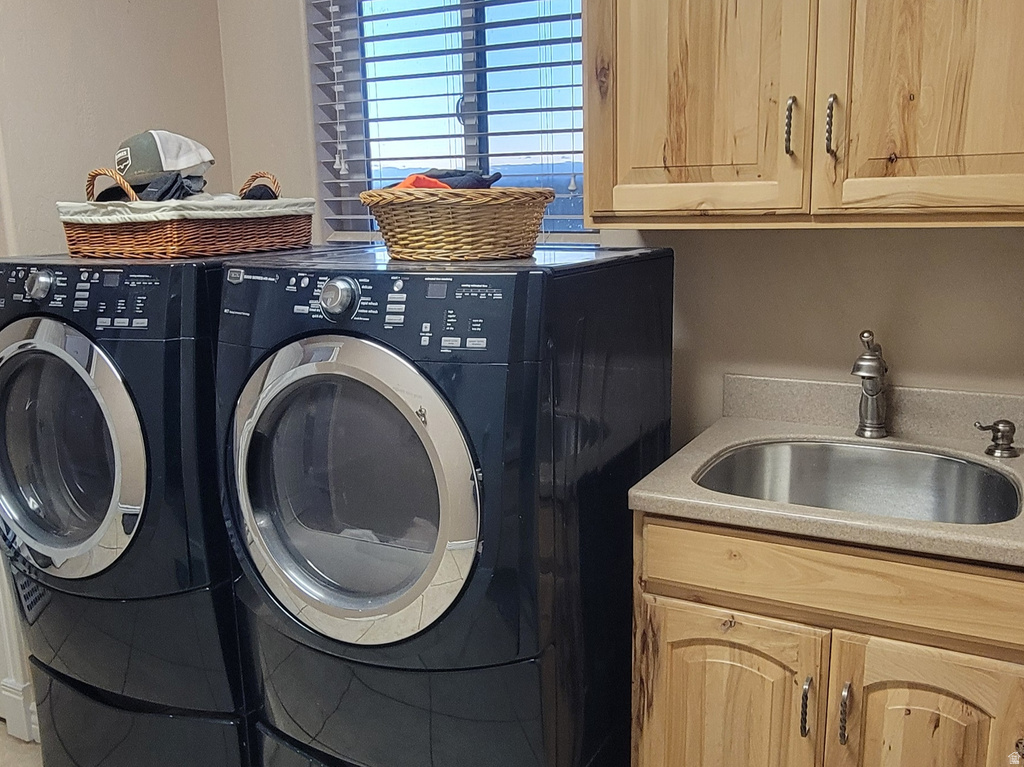 9755 E 4000 N Lapoint, UT 84039