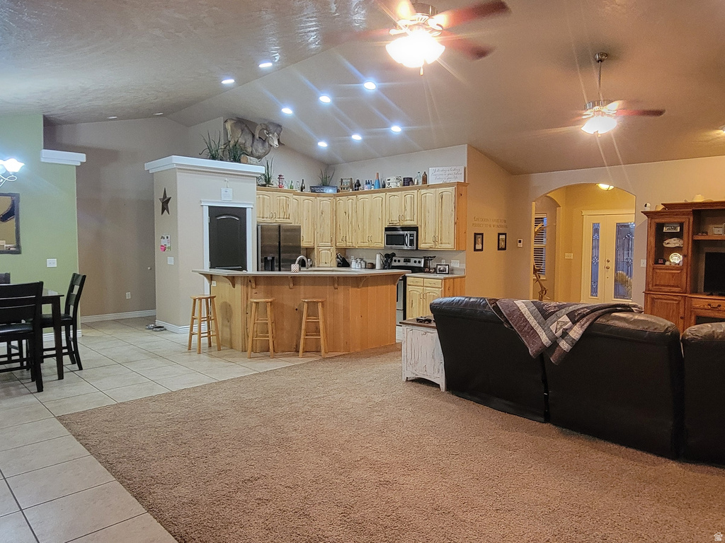 9755 E 4000 N Lapoint, UT 84039