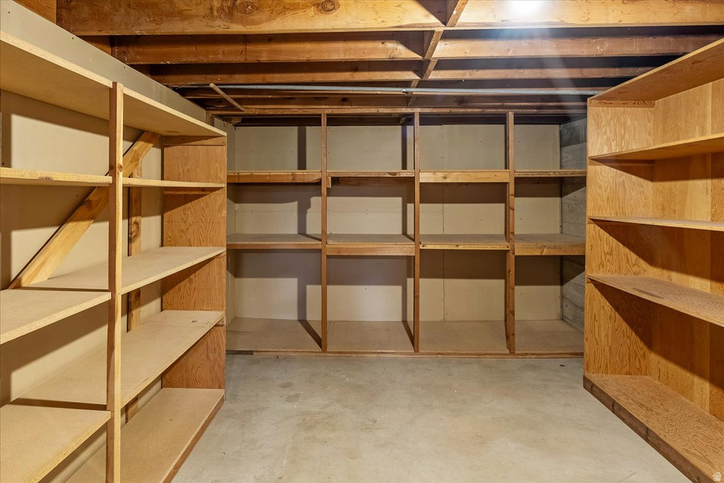 8248 S ROMAINE DR Sandy, UT 84070