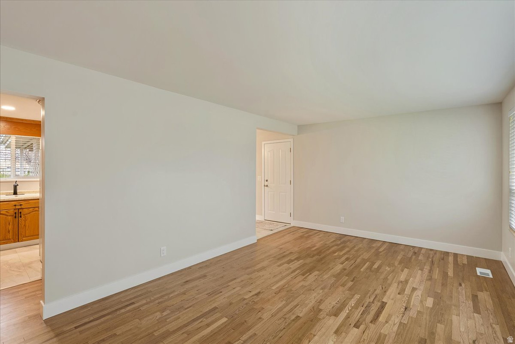 8248 S ROMAINE DR Sandy, UT 84070