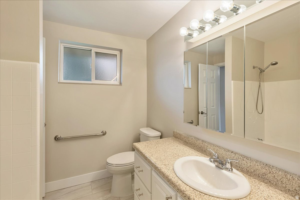 8248 S ROMAINE DR Sandy, UT 84070