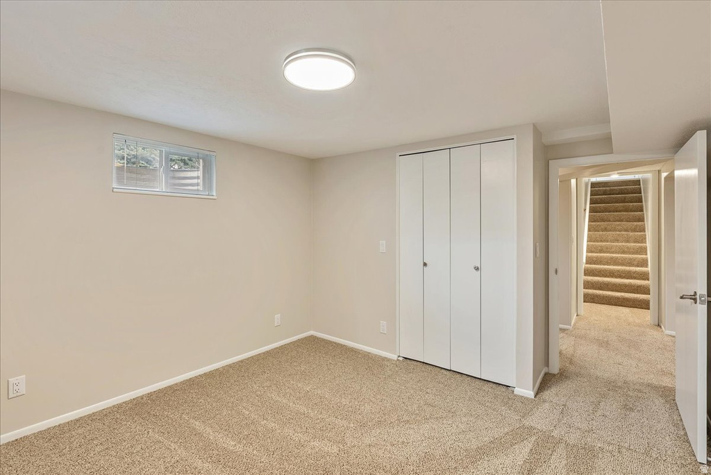 8248 S ROMAINE DR Sandy, UT 84070