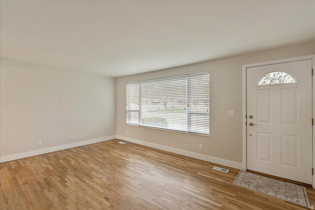 8248 S ROMAINE DR Sandy, UT 84070