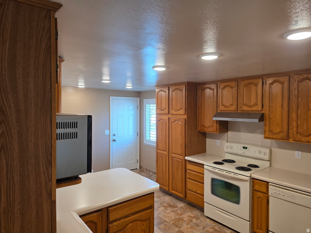 2872 W 5000 S Roy, UT 84067