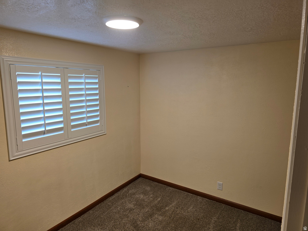2872 W 5000 S Roy, UT 84067